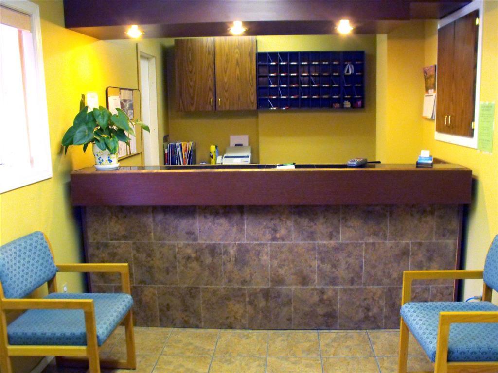 Canadas Best Value Inn Mile-0-Motel Lillooet Interior photo