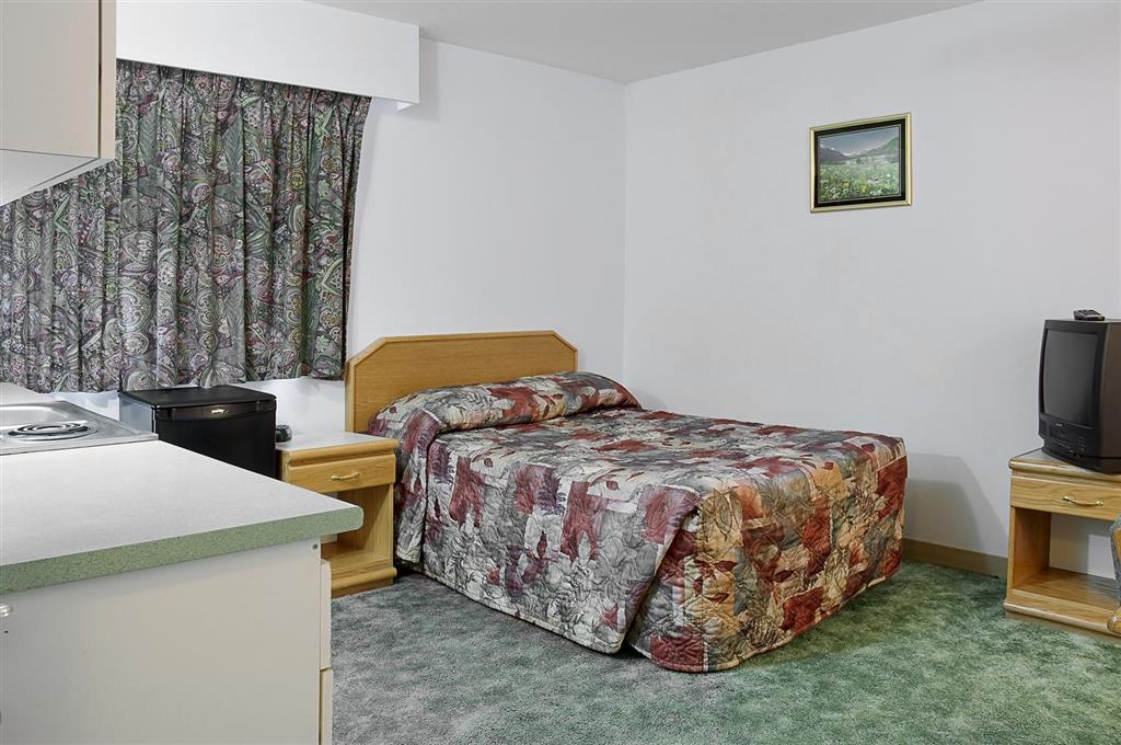 Canadas Best Value Inn Mile-0-Motel Lillooet Room photo