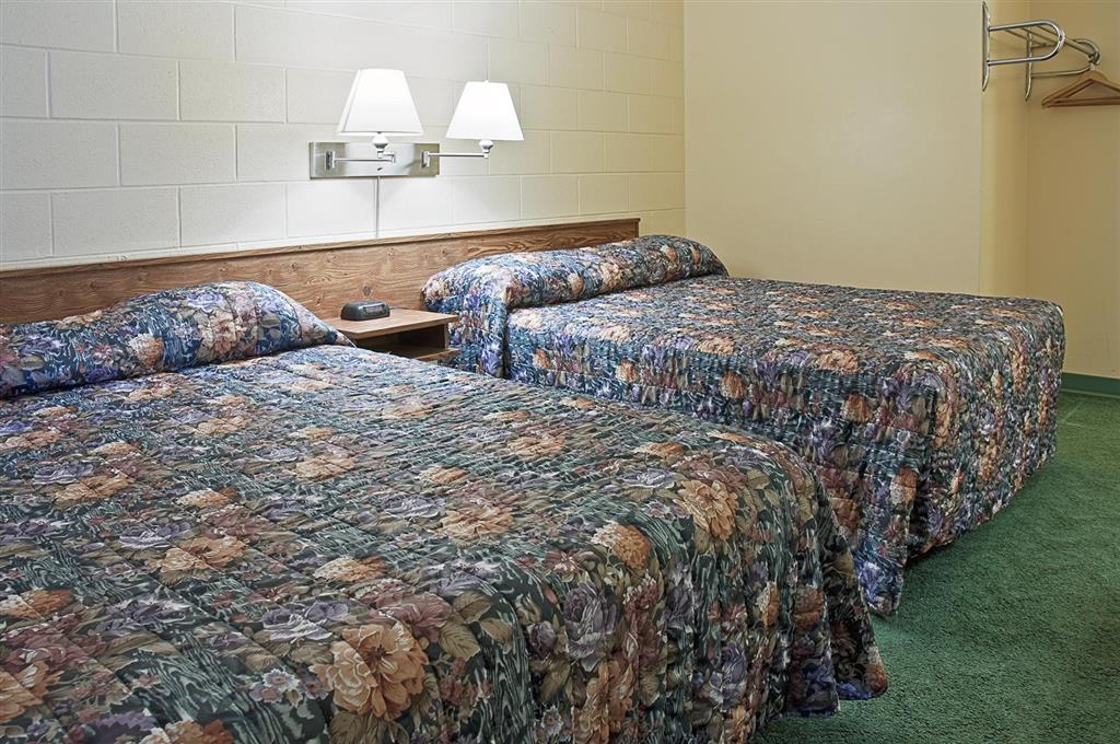 Canadas Best Value Inn Mile-0-Motel Lillooet Room photo